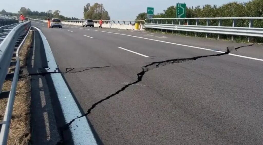 Frana di Petacciato 7 aprile 2026. Interrotto il Corridoio Adriatico